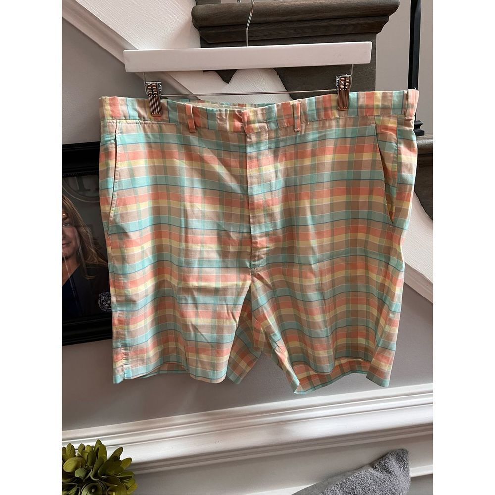 Vintage Men’s Pink & Green Plaid Shorts sz 38